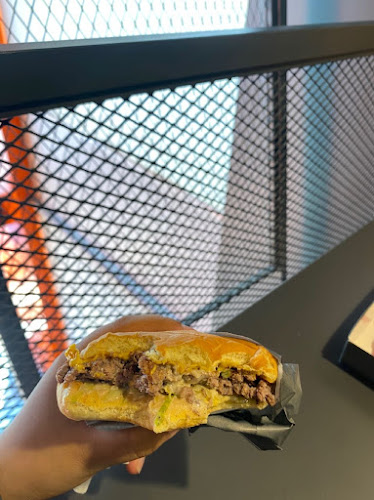 ٢/٣ توثيردز