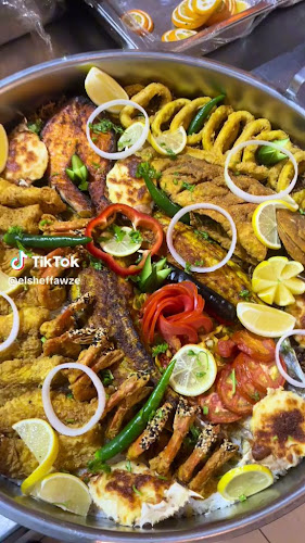 سمكة وزيادة - الضيافة