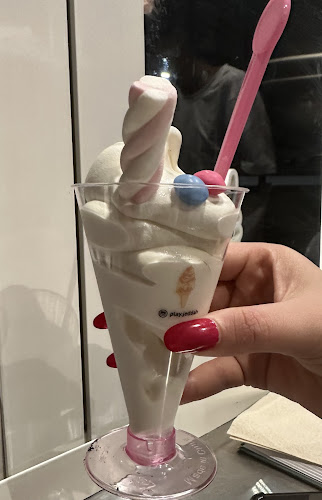 Play ice cream - الضيافة