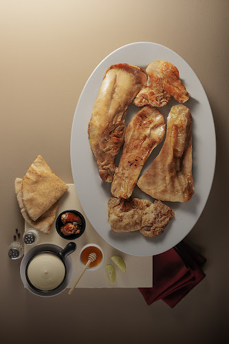 لباني فاخر - الضيافة