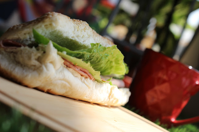 Opinii despre مُكنه كافيه - Moknah cafe în جدة - الضيافة