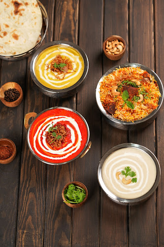 مطعم آسيا يار للمأكولات الهندية - الضيافة