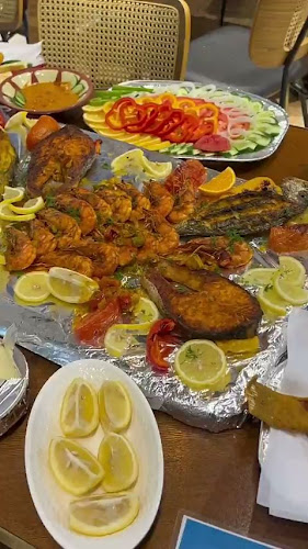 سمكة وزيادة - الضيافة