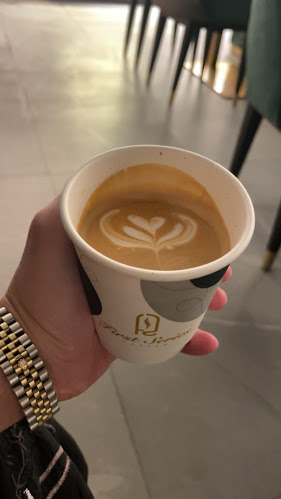 مقهى السلسلة الاولى - الرياض