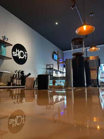 هوت شوت | Hot Shot‏