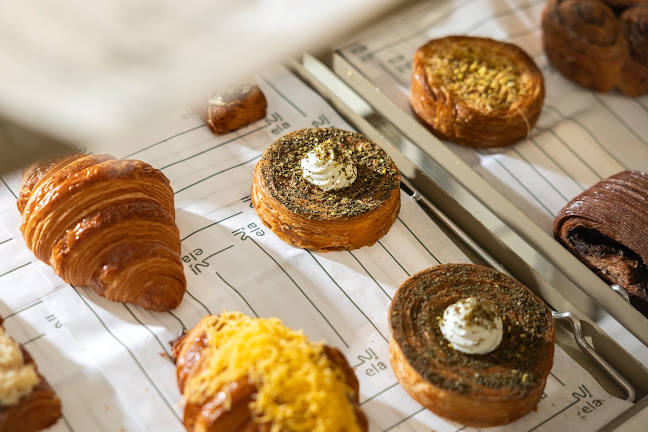 إلى | قهوة مختصة ومخبوزات فرع الدائري ela coffee & bakery