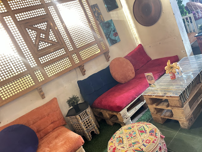 Opinii despre مُكنه كافيه - Moknah cafe în جدة - الضيافة