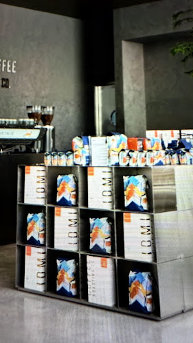 ادمي قهوة و محمصة - الرياض