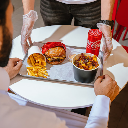 Opinii despre مفت برجر / Burger Muft în الطائف - الضيافة