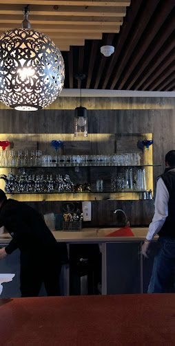 Comentarii opinii despre THE ROOF