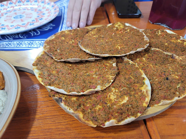 Comentarii opinii despre مطعم الكمال الدمشقي