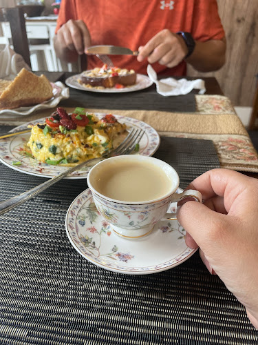 Comentarii opinii despre LaFamiglia Bistro Cafe لافاميليا بيسترو كافيه