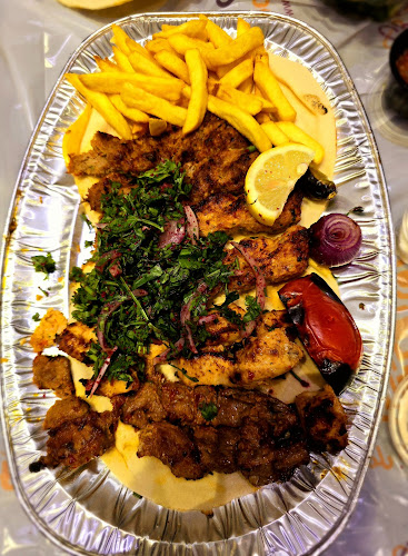 Opinii despre مطاعم البيت الرومانسي în الطائف - الضيافة