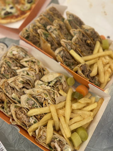 مطعم مصنوع اللحم