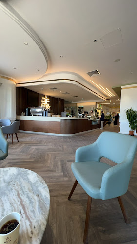 Opinii despre مخابز و حلويات حارة رحال în الدمام - الضيافة