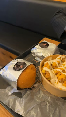 طريق الكورنيش الفرعي، الشاطئ، جدة 23611