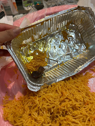 Opinii despre مطعم الكرم البخاري 2 în جدة - الضيافة