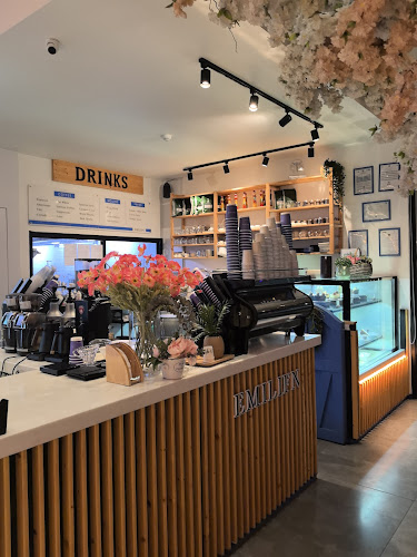 طريق الأمير نايف بن عبدالعزيز، العزيزية، الدمام 32424