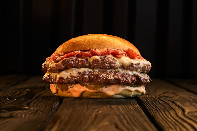 شيفز هوم ميد برجر جورميت - الضيافة