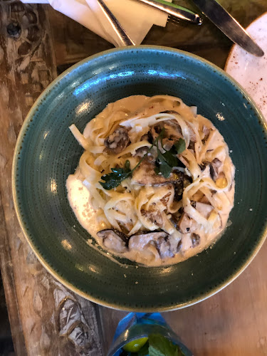 Panorama mall Gate 2، شارع التخصصي، المعذر الشمالي، الرياض 12332