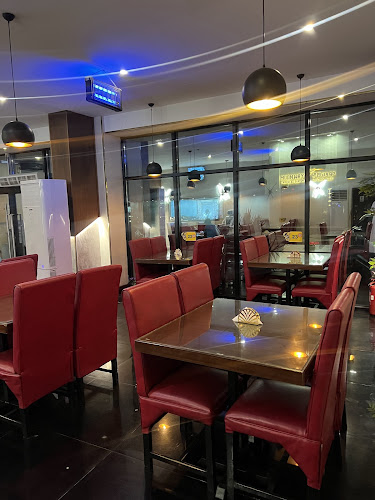 مطعم روبوت Robot Restaurant