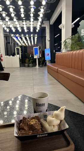 داني كوفي - المبرز