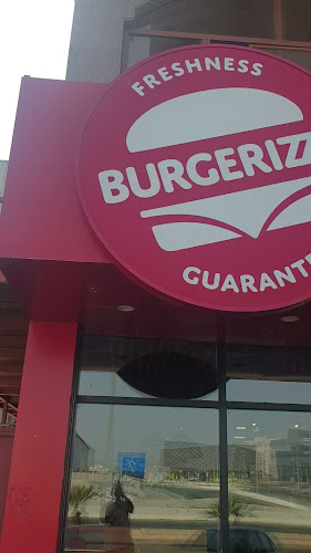 برغرايززر - الضيافة