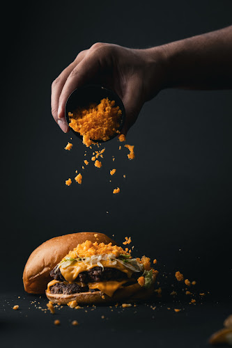 بلايند برقر - الضيافة