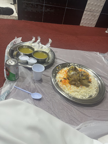 Opinii despre مطبخ ومندي قمم ريم البوادي în الدمام - الضيافة