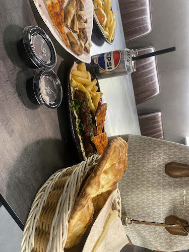 Opinii despre بركان الكباب | العزيزية în المدينة المنورة - الضيافة