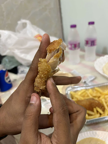 Opinii despre مطعم فروج العمدة în جازان - الضيافة