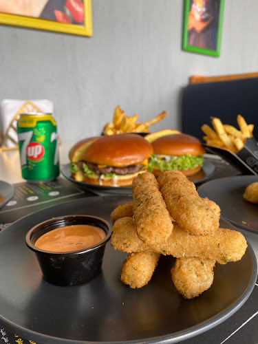 Opinii despre بولد برجر فرع تركية Bold Burger în القطيف‎ - الضيافة