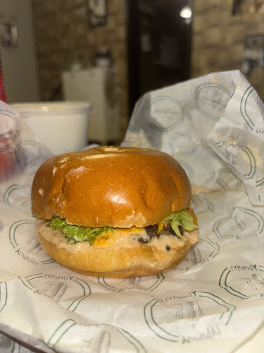 ثري مونز-3moons - القطيف‎