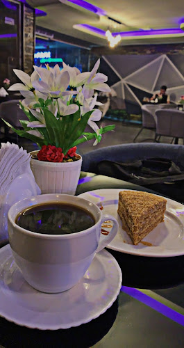 طاولة كافيه