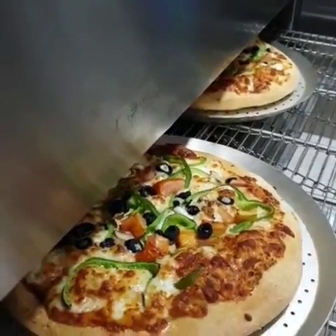 طبق البيتزا