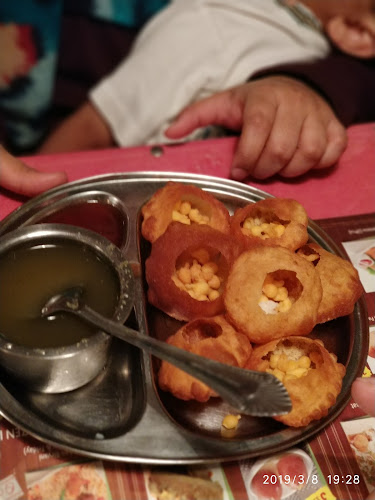 H655+G8X، الأدباء، حي العزيزية، جدة 23342