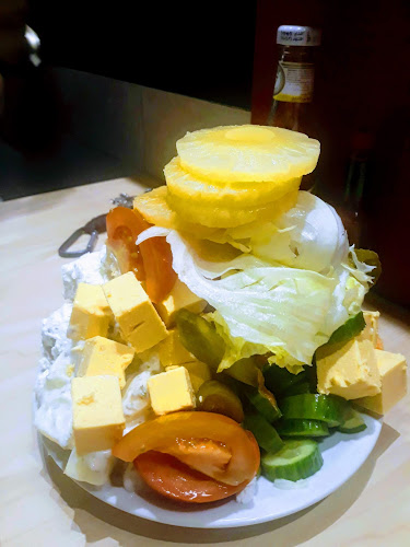 مطعم كهف البحر