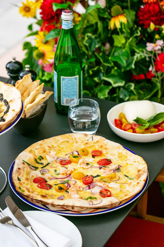 Opinii despre كريزي بيتزا în الرياض - الضيافة