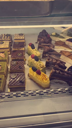 الكيك الذهبي - الضيافة