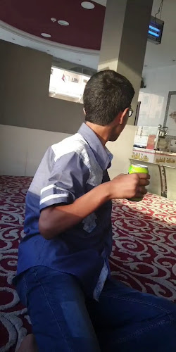 Opinii despre مطعم ثريد الزهور în الدمام - الضيافة