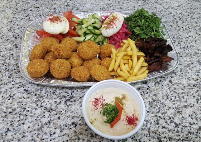 فلافل عمو باسل Falafel Amo Basil - الضيافة