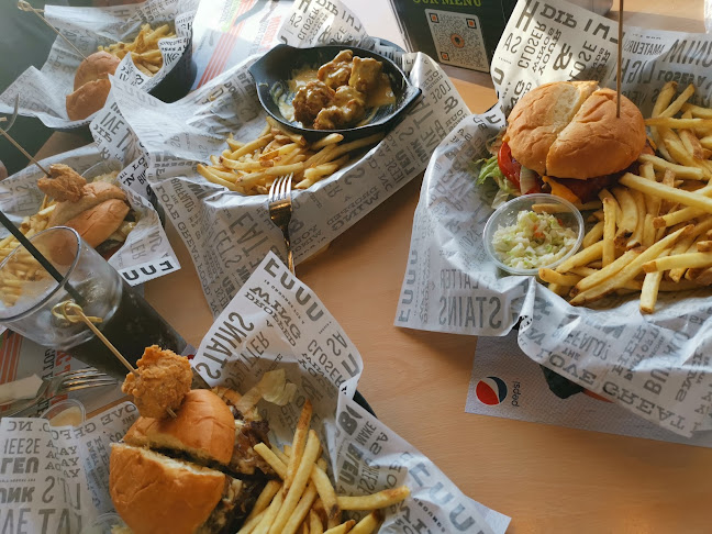 Opinii despre بافلو وينجز اند رينجز în الطائف - الضيافة