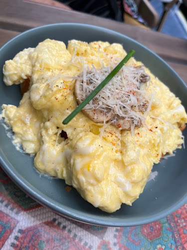 Opinii despre موماز în الدمام - الضيافة