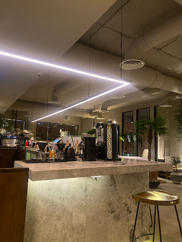 طريق مكة المكرمة الفرعي، المعذر الشمالي، الرياض 12312