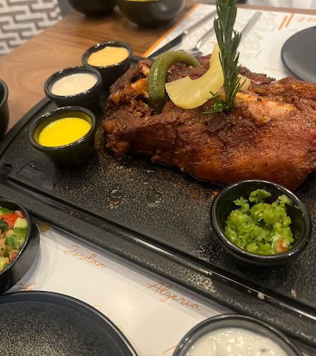 MEAT MOOT - ميت موت تبوك - الضيافة