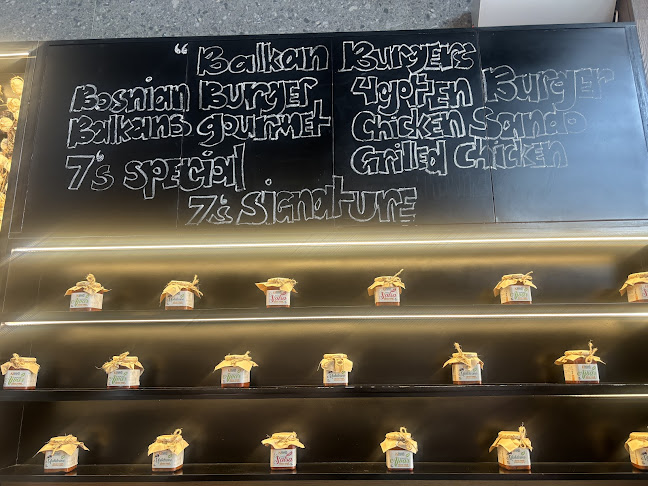 7 بلكانس بسترو