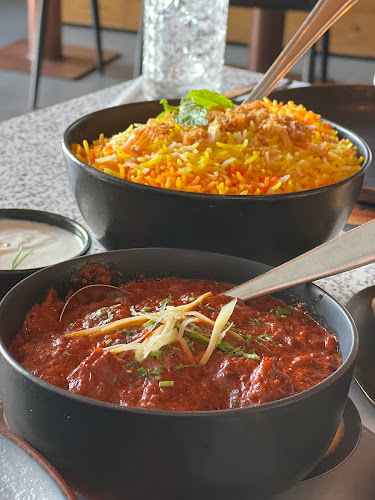 Comentarii opinii despre بومباي رياني