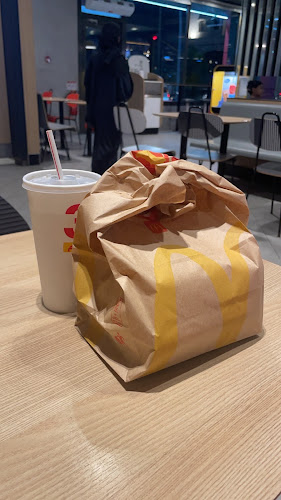 4501 يعقوب بن داود، حي الصفا، جدة 23455 7582،