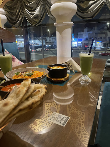 Comentarii opinii despre مطعم شرفة الهند