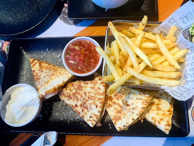 Buffalo Wings & Rings - الضيافة